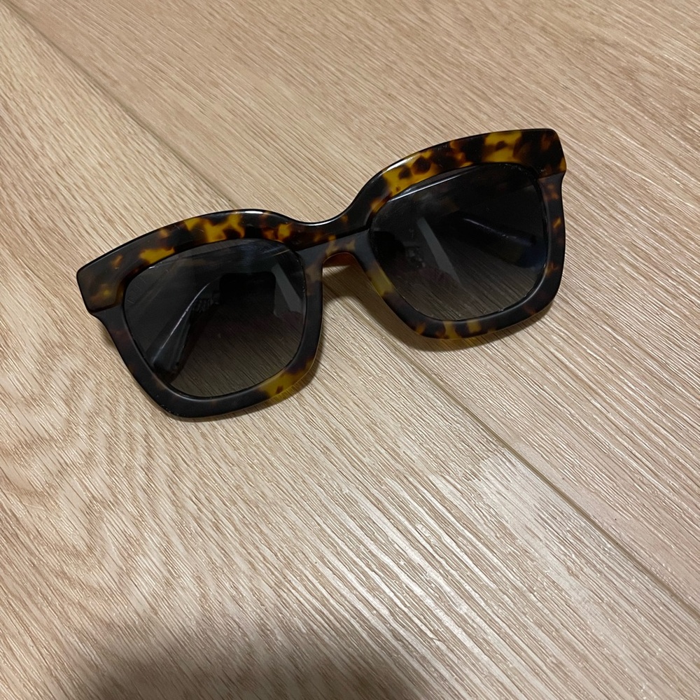 Diff Eyeglasses Black And Tortoise Pattered Cat Eye Style Sunglasses With Case